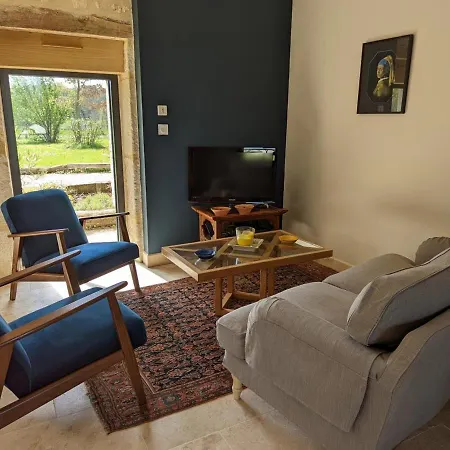 Avec Piscine, Tennis Prive Et Wifi - Fr-1-653-10 Magnac-Lavalette-Villars