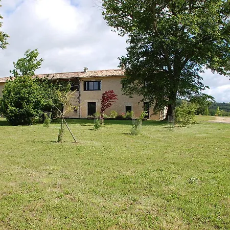 Avec Piscine, Tennis Privé Et Wifi - Fr-1-653-10 * Magnac-Lavalette-Villars