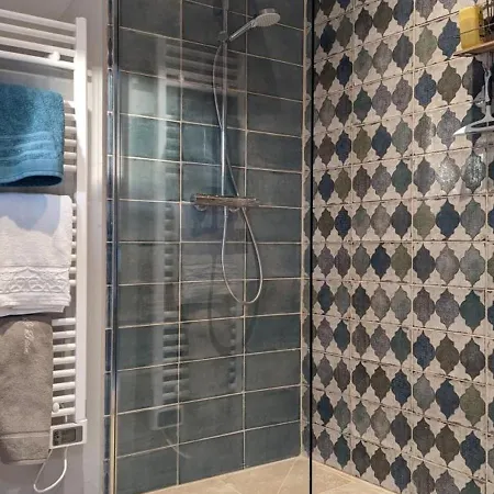 Avec Piscine, Tennis Prive Et Wifi - Fr-1-653-10