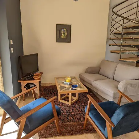 Avec Piscine, Tennis Privé Et Wifi - Fr-1-653-10 *