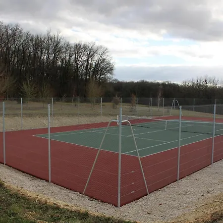 Avec Piscine, Tennis Privé Et Wifi - Fr-1-653-10 *