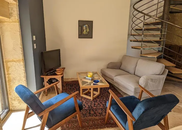 Avec Piscine, Tennis Prive Et Wifi - Fr-1-653-10 *